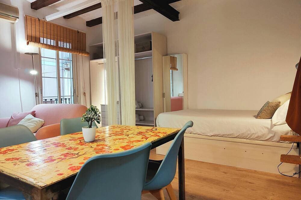Foto 3 von 22: Best location in El Born, modern & super comfy