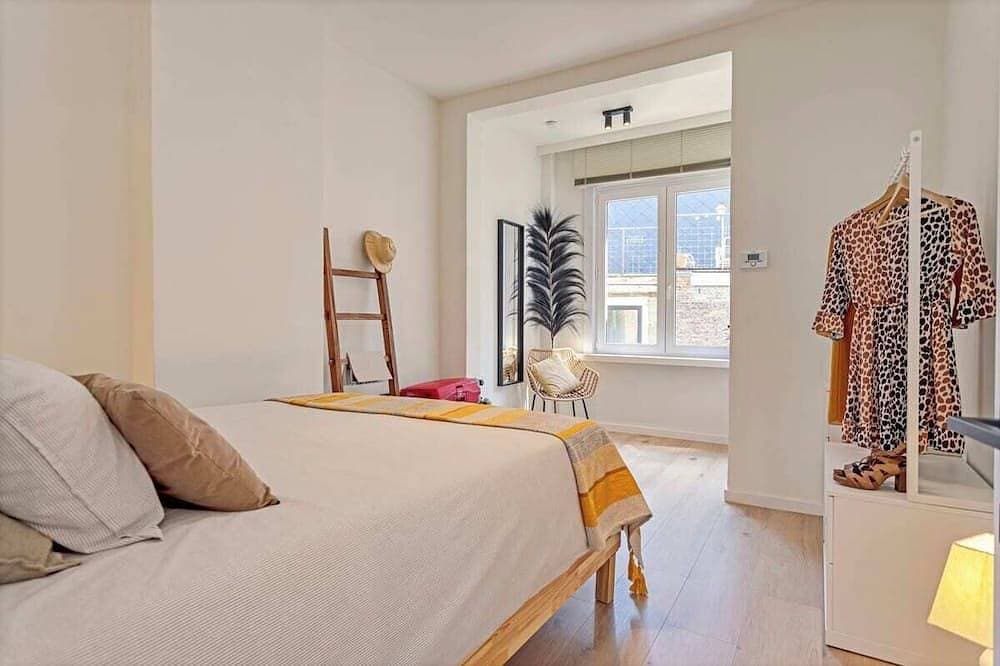 Foto 2 von 8: Fresh renovated 1Br apartment @ Trendy south area