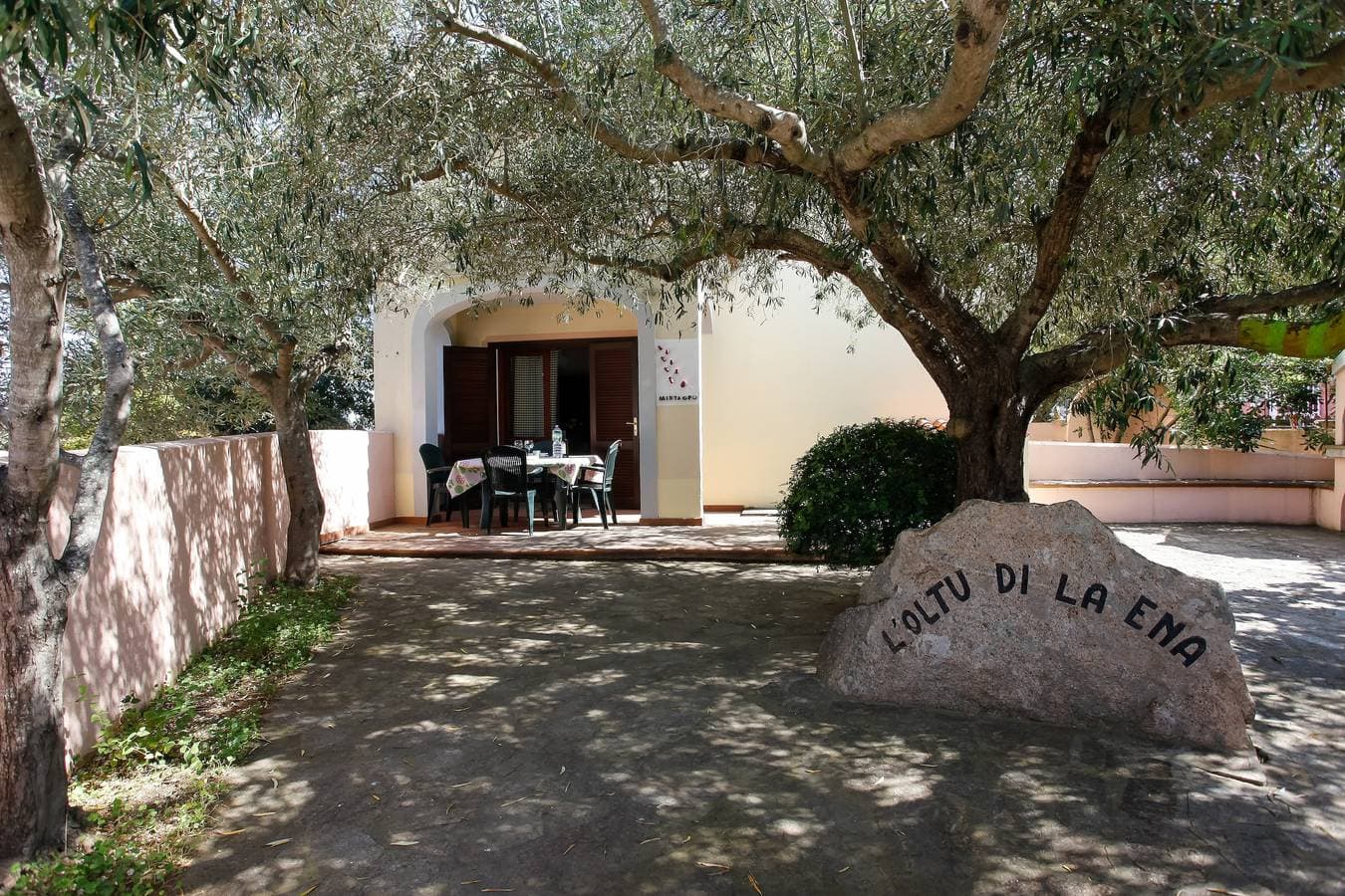 Foto 10 von 17: Ferienhaus "mirtagru Ena casa vacanze" mit 2 privaten Terrassen und WLAN