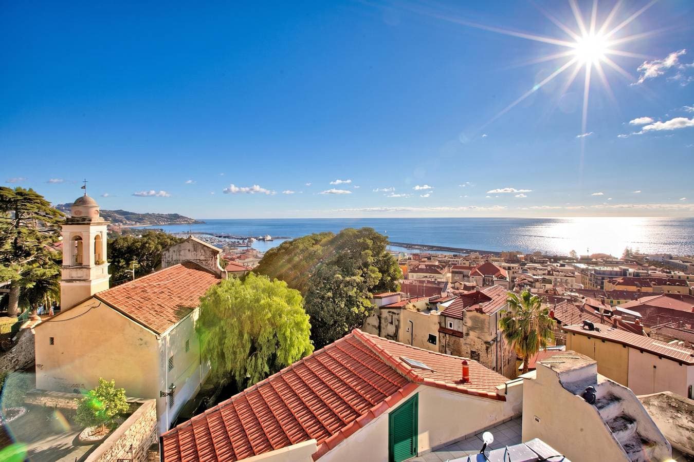 Foto 8 von 37: La Torretta Holiday Home with Terrace, Sanremo