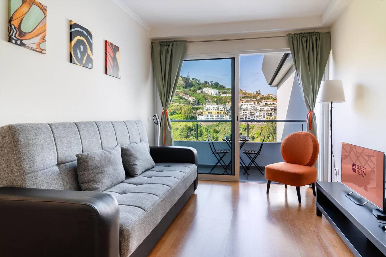 Foto 7 von 37: Ferienwohnung für 3 Personen mit Pool