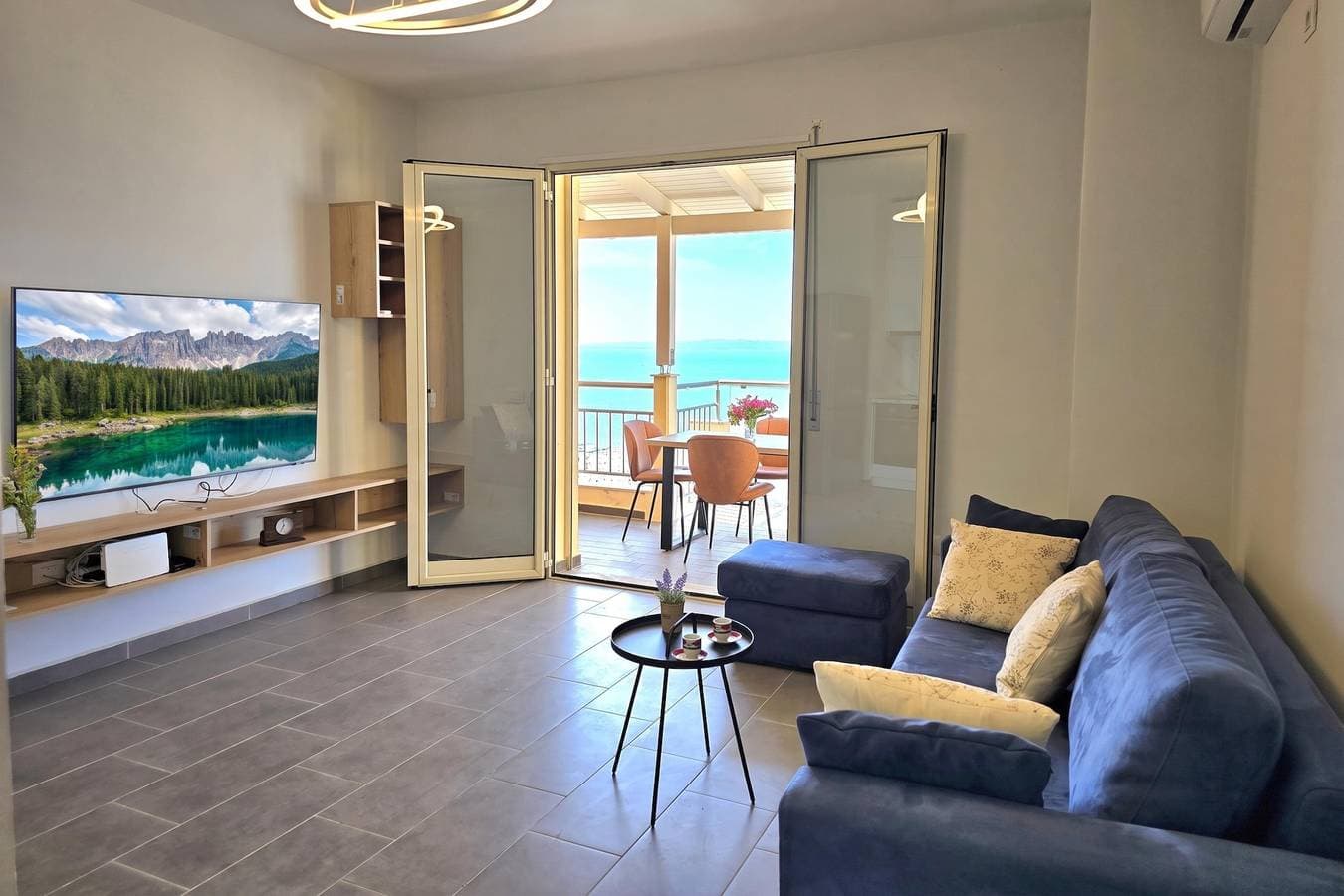 Foto 8 von 26: Hill Apartment with Sea View in Durres