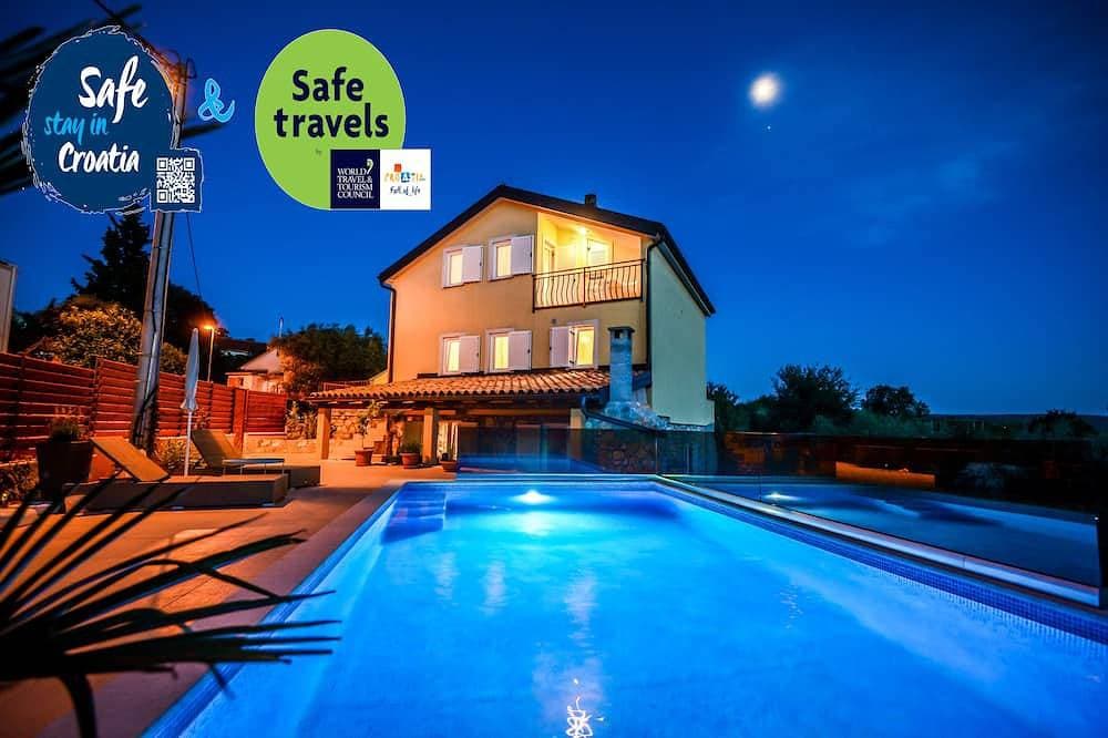 Ferienwohnungen Juros Sveti Vid mit Pool 1