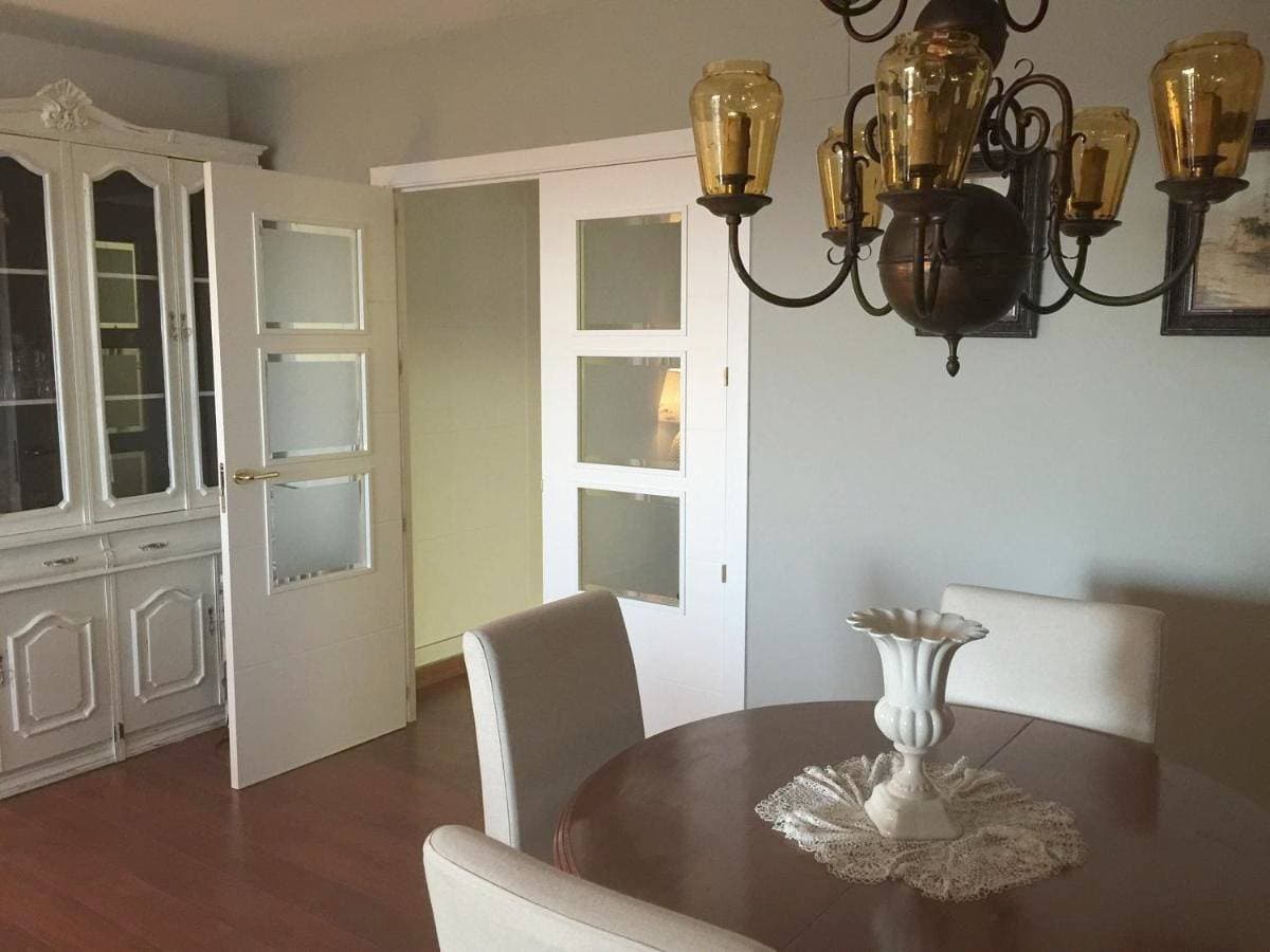 Foto 2 von 15: Two-Bedroom Apartment with Terrace and Sea View