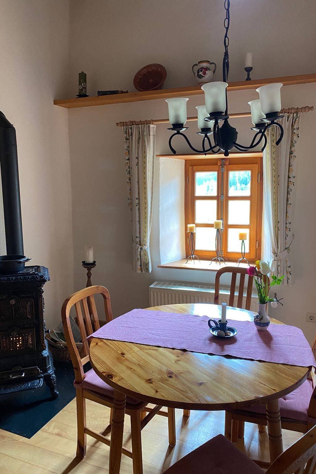 Foto 6 von 25: Mit viel Platz, Charme und eingezäunten Garten
