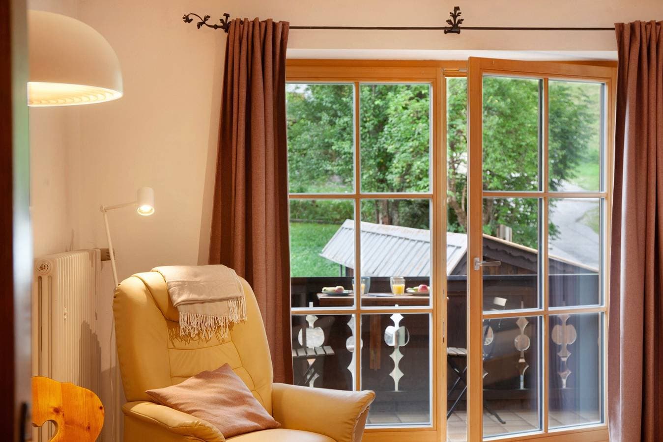 Foto 8 von 30: Einzimmerapartment 'Zugspitznest' mit Bergblick, Balkon und Wi-Fi