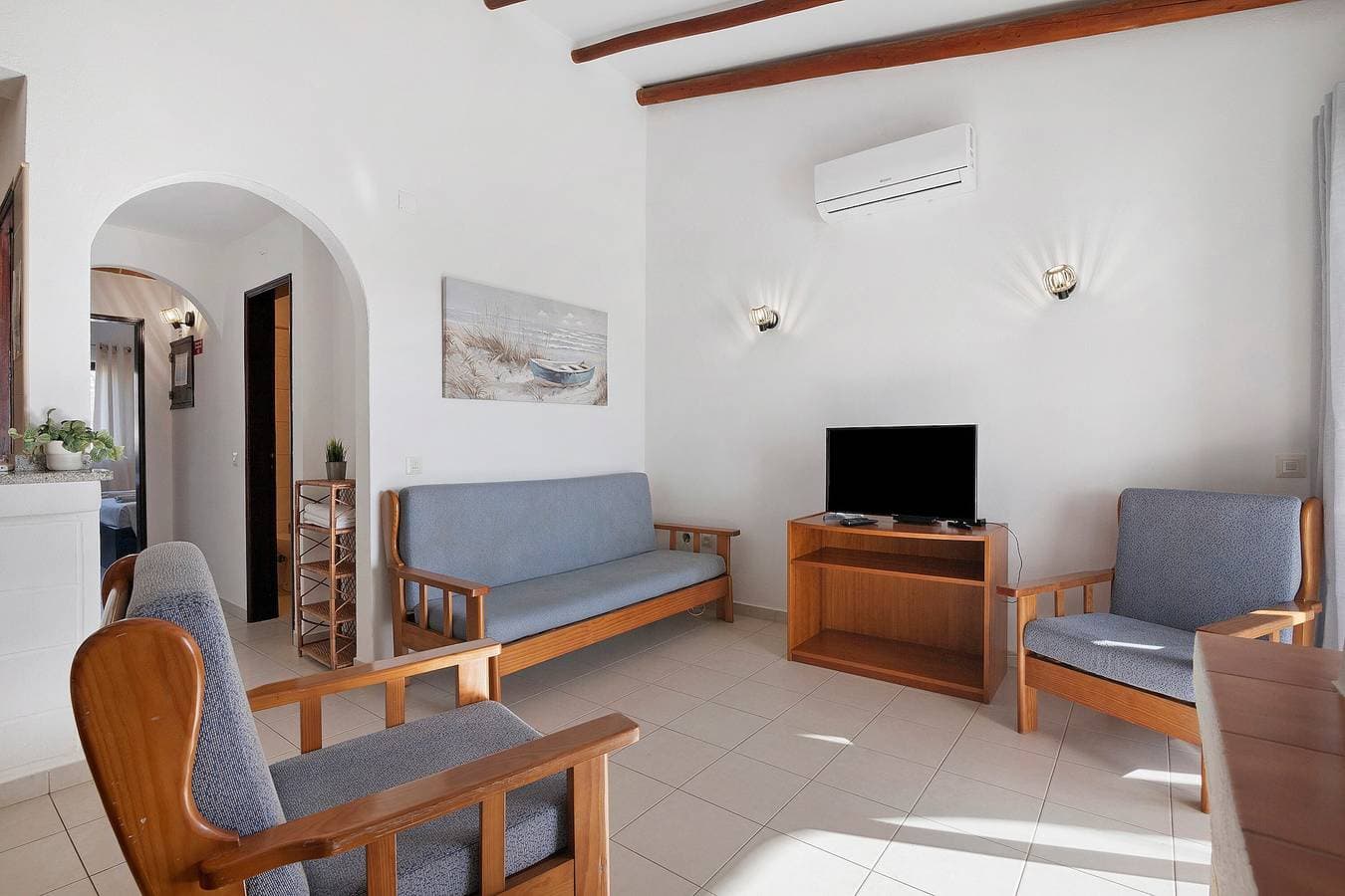 Foto 6 von 26: Apartment 'Moradia Das Gaivotas 6' mit Gemeinschaftspool, Garten und Balkon