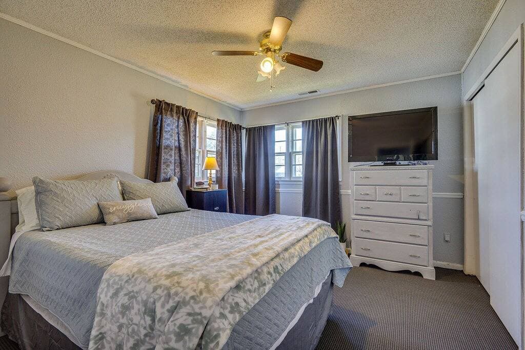Foto 2 von 12: Cheerful Wishes- 3 Bedroom House To Yourself
