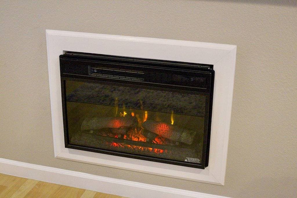 Foto 4 von 44: Lovely 2-Bedroom Rental Unit With Indoor Fireplace