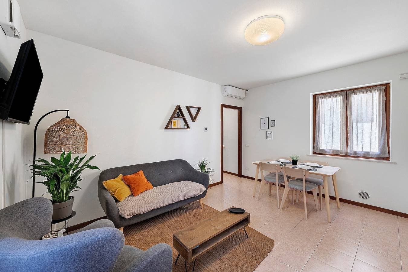 Bee Home In Verona 1