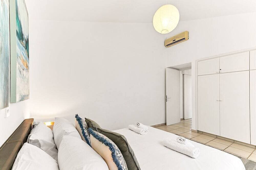 Foto 6 von 27: Modern-Apartment-Poolblick-Eigenes Badezimmer