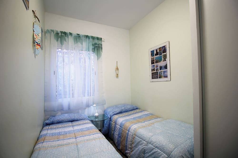 Foto 5 von 22: Casa Adosada con Jardin y Barbacoa a dos Pasos de la Playa