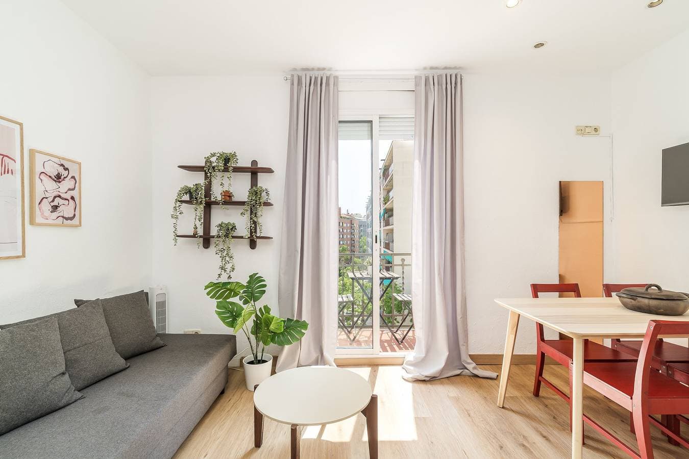 Foto 9 von 37: Ferienwohnung für 4 Personen mit Balkon