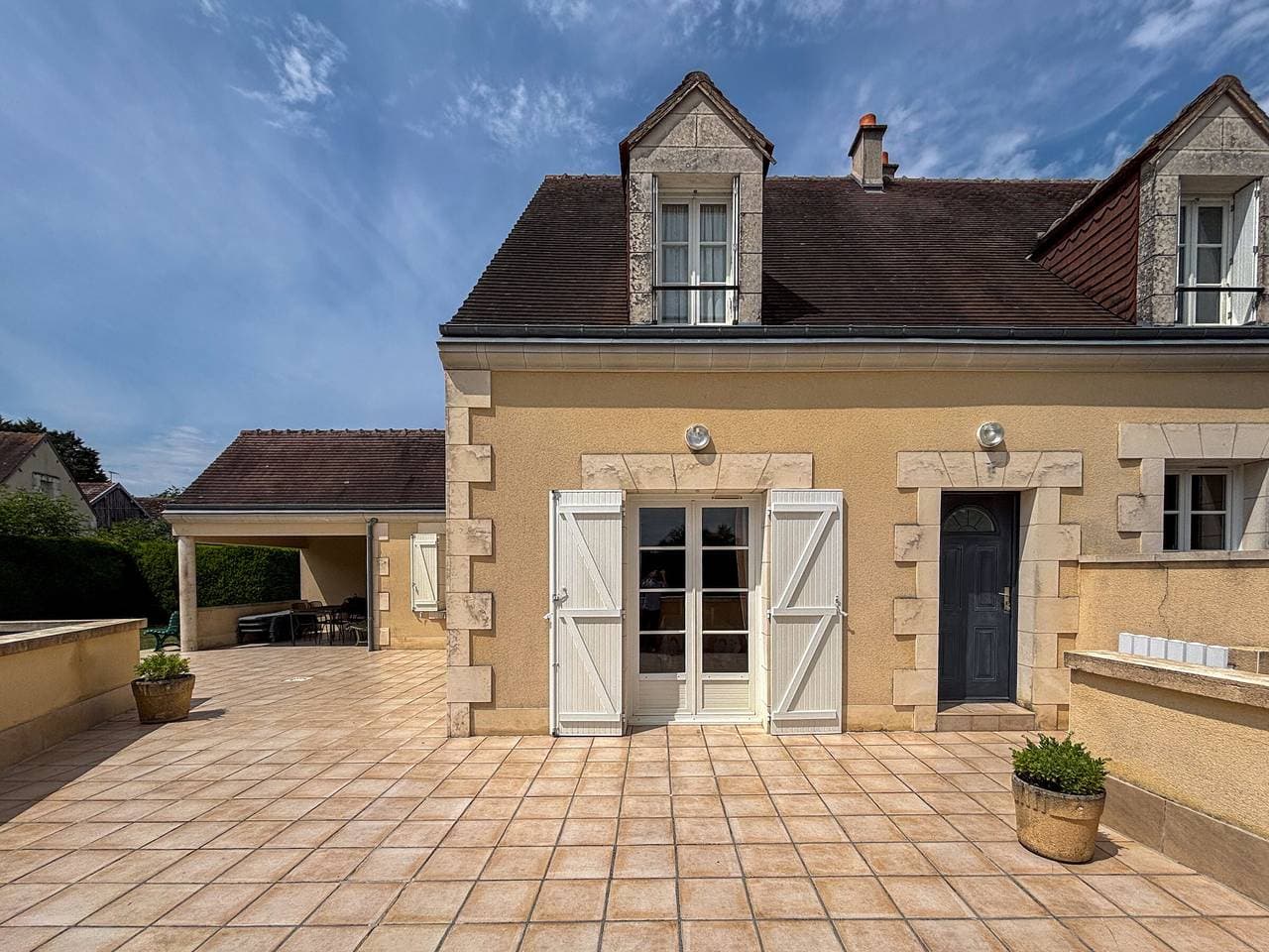 Gemütliches Haus mit Pool & Terrasse, Nähe Loire-Schlösser & Zoo Beauval 1
