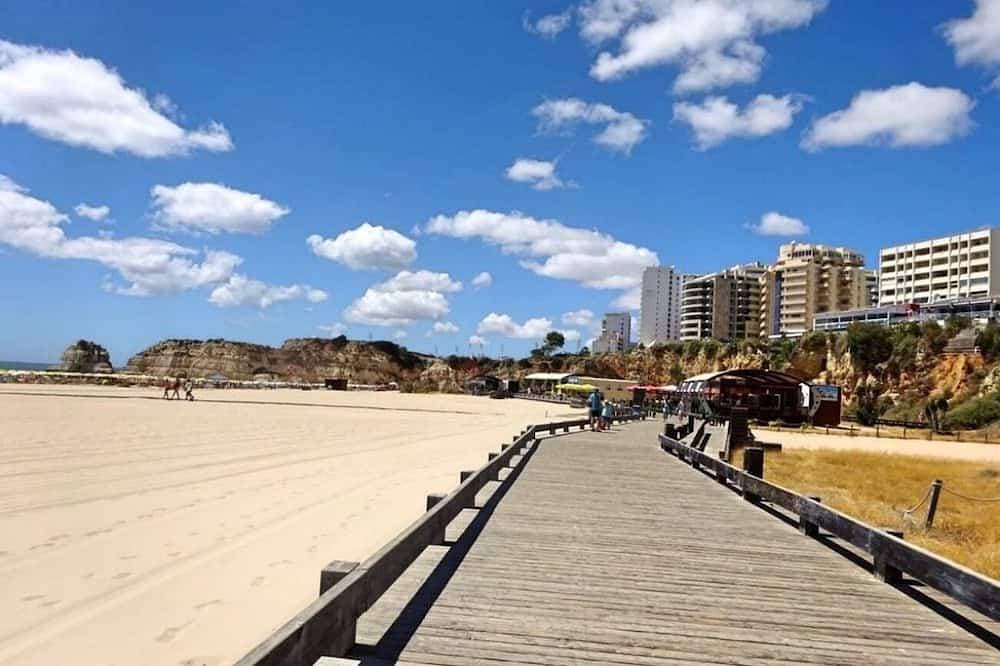 Foto 13 von 20: Excellent studio, beachfront, sea view w/ parking lot