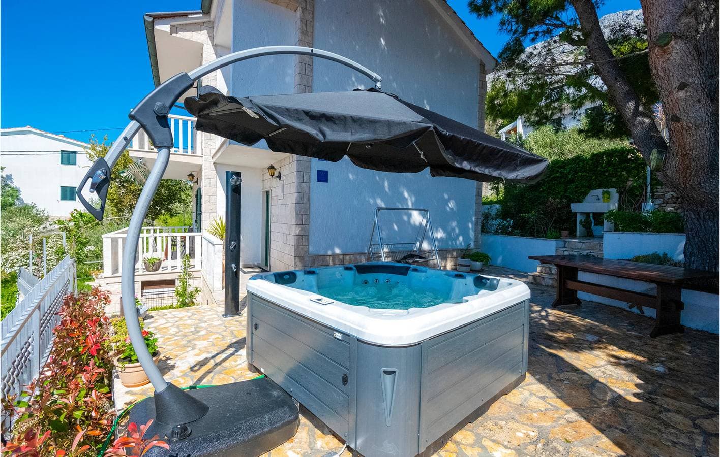 Foto 6 von 36: Geräumige Ferienwohnung mit Terrasse, WLAN und Parkplatz – 2 km vom Strand Juto entfernt