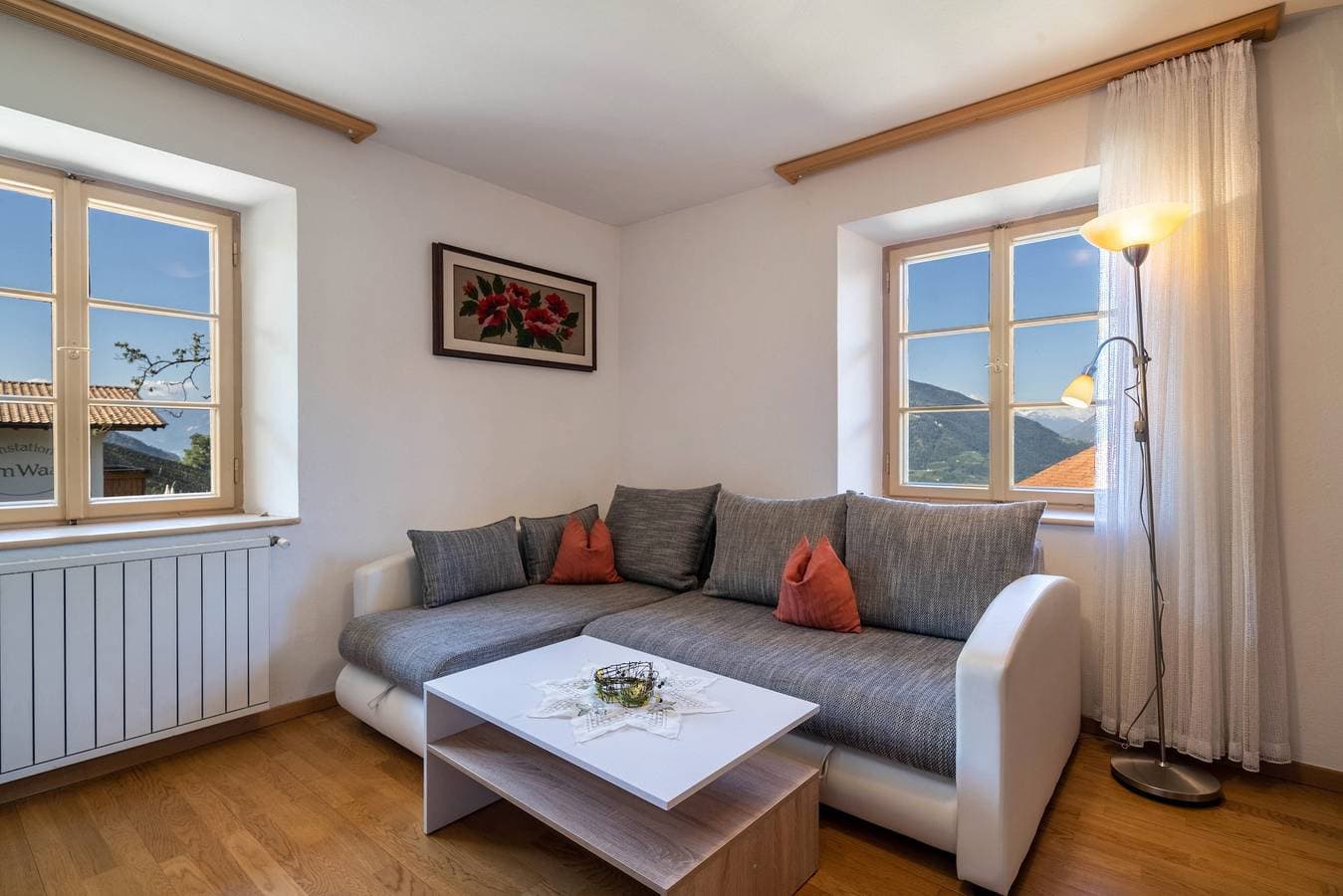Foto 10 von 25: Ferienwohnung Brunjaunhof mit Bergblick, privater Terrasse und Gemeinschaftsgarten