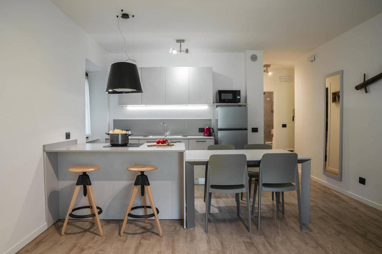 Foto 7 von 47: One-Bedroom Apartment with Mountain View