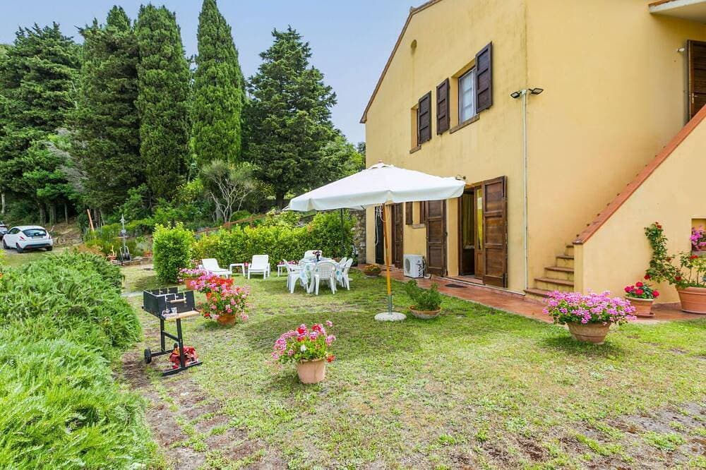 Herrliche Wohnung mit Pool, Klimaanlage,  W-Lan, TV, Innenhof, Haustiere erlaubt und Panoramablick 1