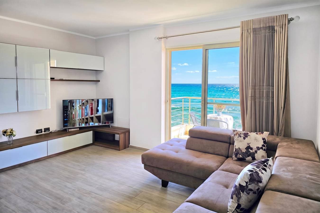 Sea Vista Durres 50m from beach 1