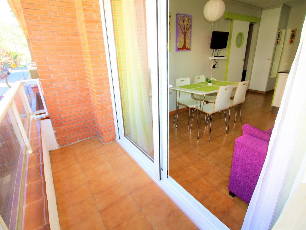 Foto 5 von 26: Renoviertes Studio mit Balkon im Zentrum von Roses, nahe Wanderwegen und Buchten. Klimaanlage, 4 Pers.
