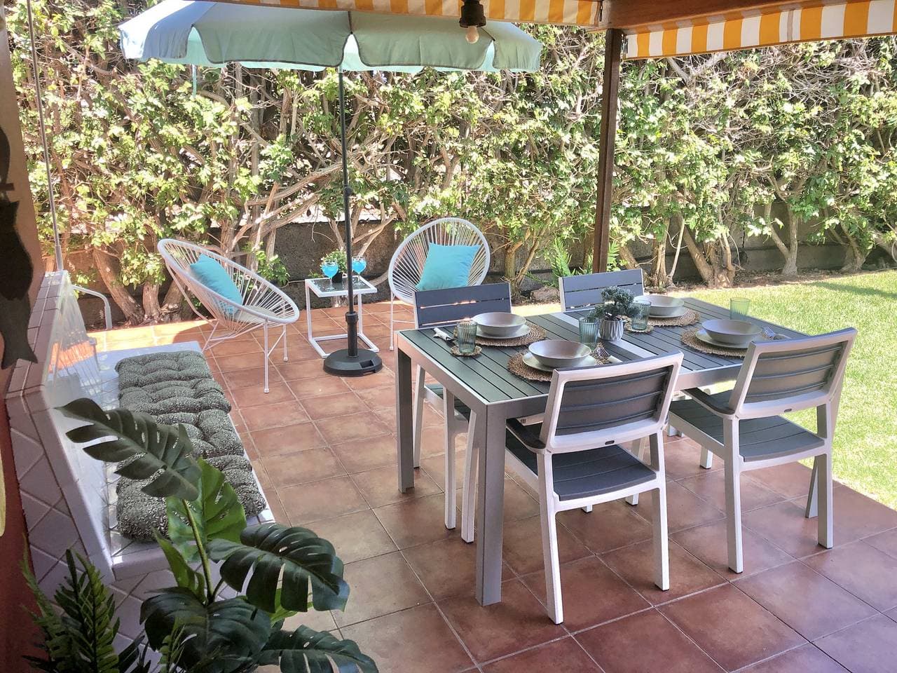 Foto 8 von 37: Sonnenschutz mit privater Terrasse