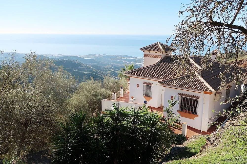 Foto 11 von 21: Los Naranjos - Luxusvilla mit Privatpool und herrlichem Meerblick