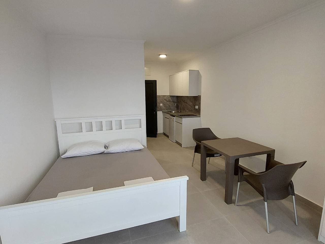 Foto 3 von 21: Studio Apartment with Sea View