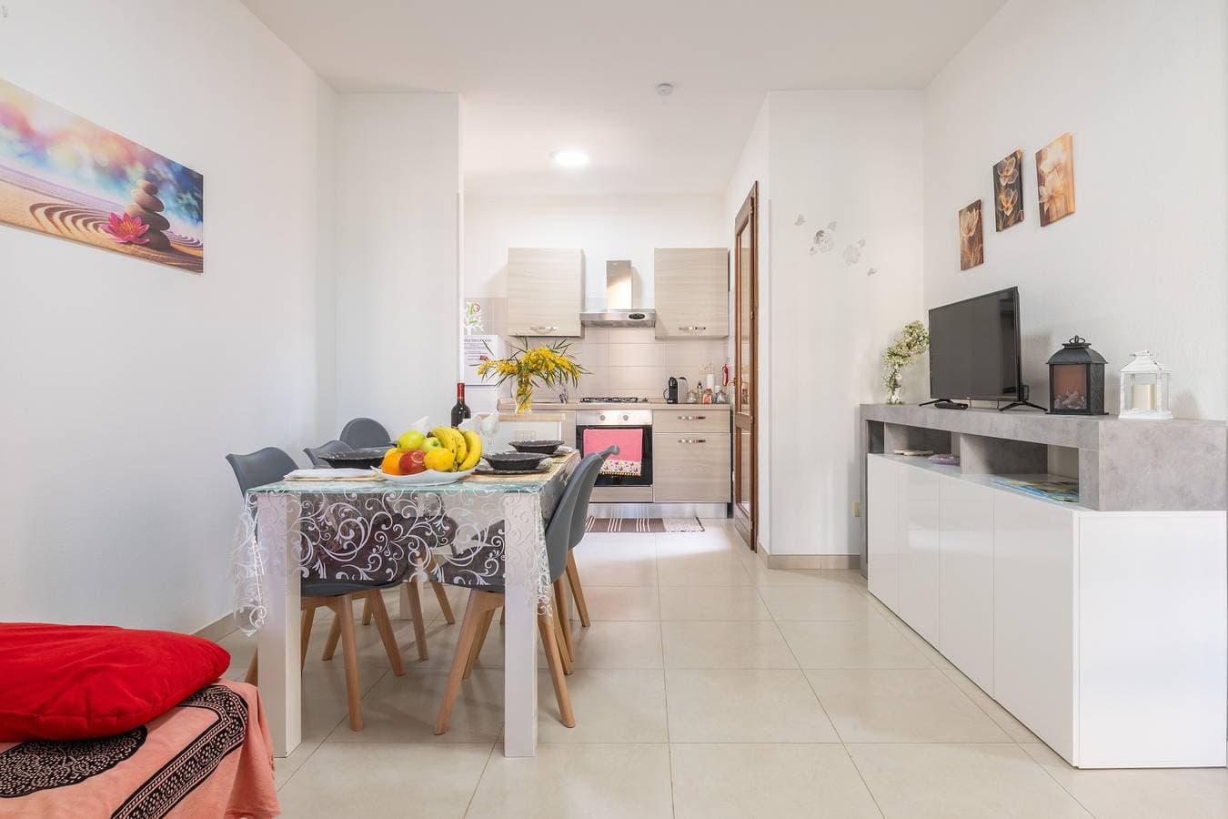Foto 4 von 36: Ferienwohnung Queen's House – Modernes Apartment in Pula, Sardinien