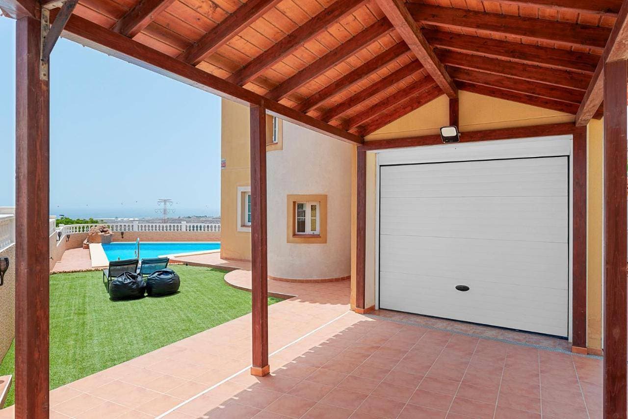 Foto 5 von 48: Villa with Private Pool