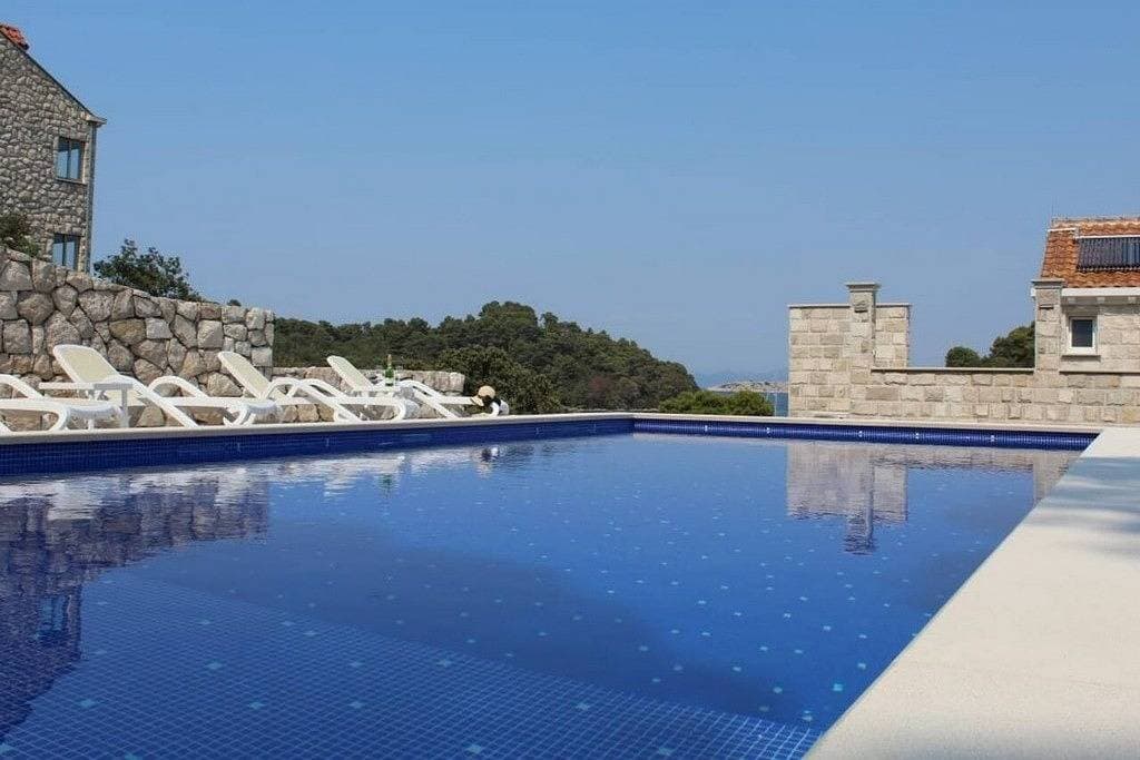 Foto 5 von 19: Studio Appartement mit Terrasse und Meerblick Pomena, Mljet As-22317-b