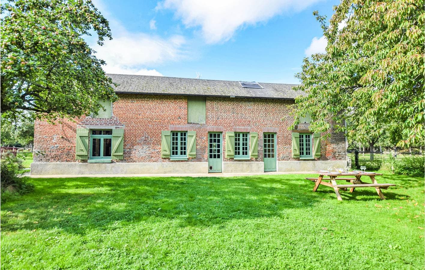 🌳 Gemütliche 100-qm-Wohnung mit Parkplatz und Garten, 2,5 km zum Stadtzentrum und Fluss 🏞️ 1