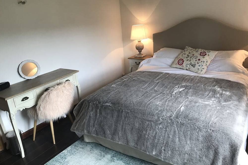 Foto 3 von 20: Schönes freistehendes Haus mit zwei Schlafzimmern, privat, mit 40qm Außenterrasse.