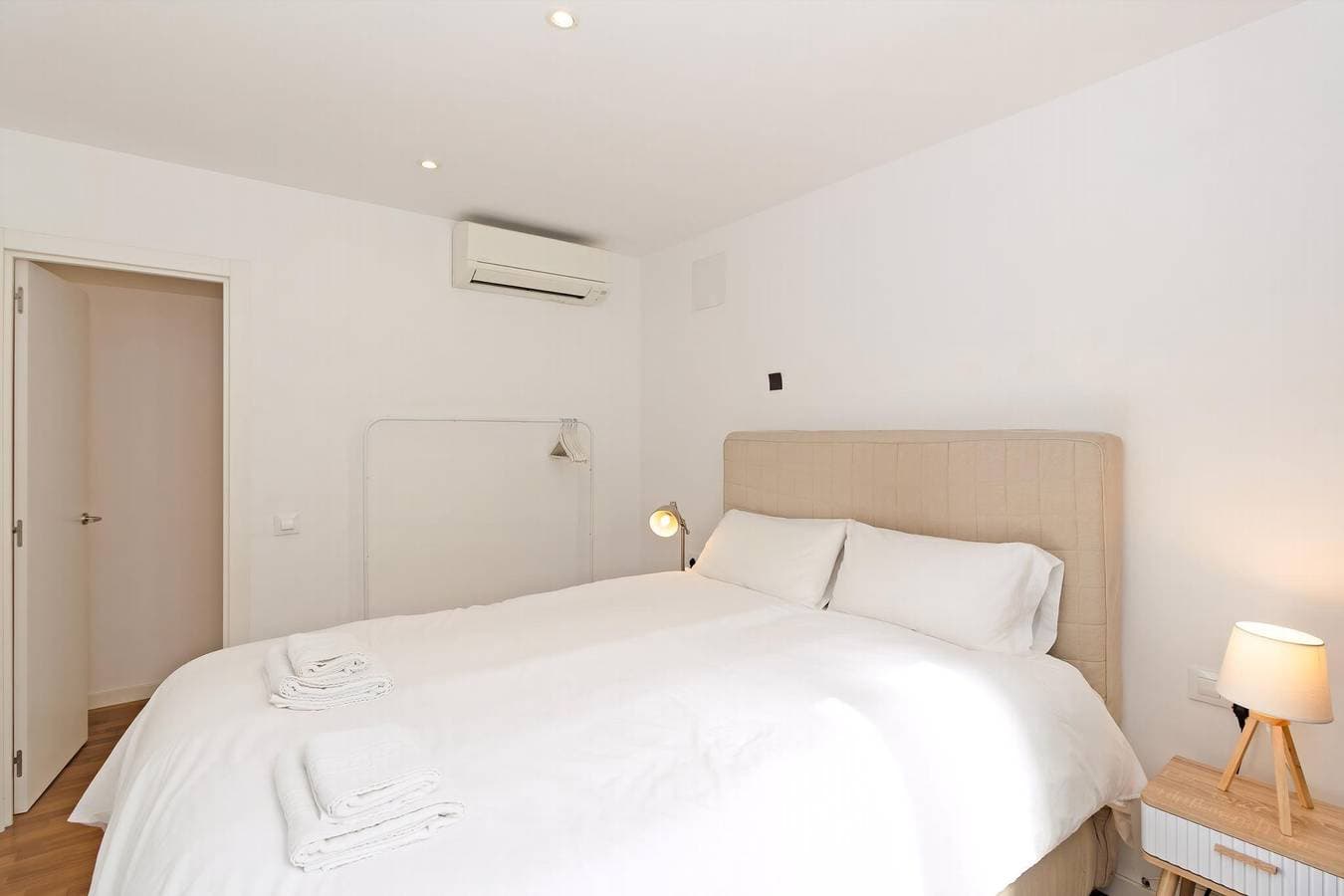 Foto 10 von 37: Ferienwohnung für 3 Personen mit Terrasse