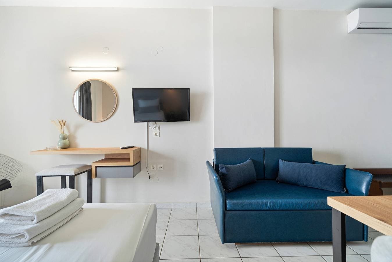 Foto 7 von 30: Ferienwohnung in einem Hotel 'Sunset Premium Studio 5' mit Meerblick, Gemeinschaftspool und WLAN