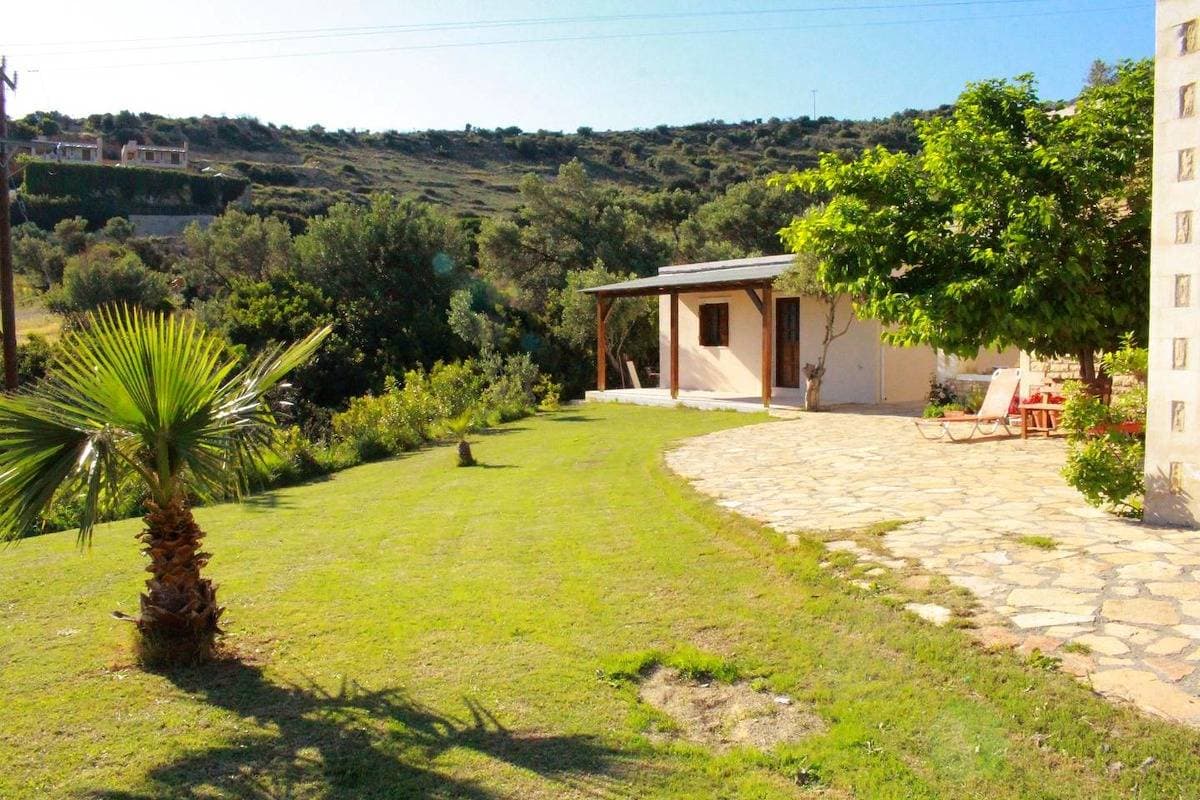Foto 11 von 37: Ferienhaus mit Pool, großer Garten, idyllisch und ruhig, Wifi | Triopetra, Kreta