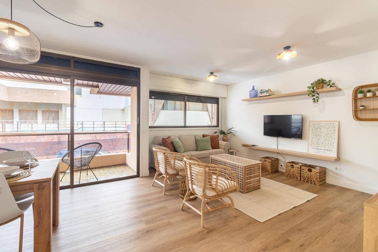 Foto 5 von 21: Two-Bedroom Apartment with Balcony