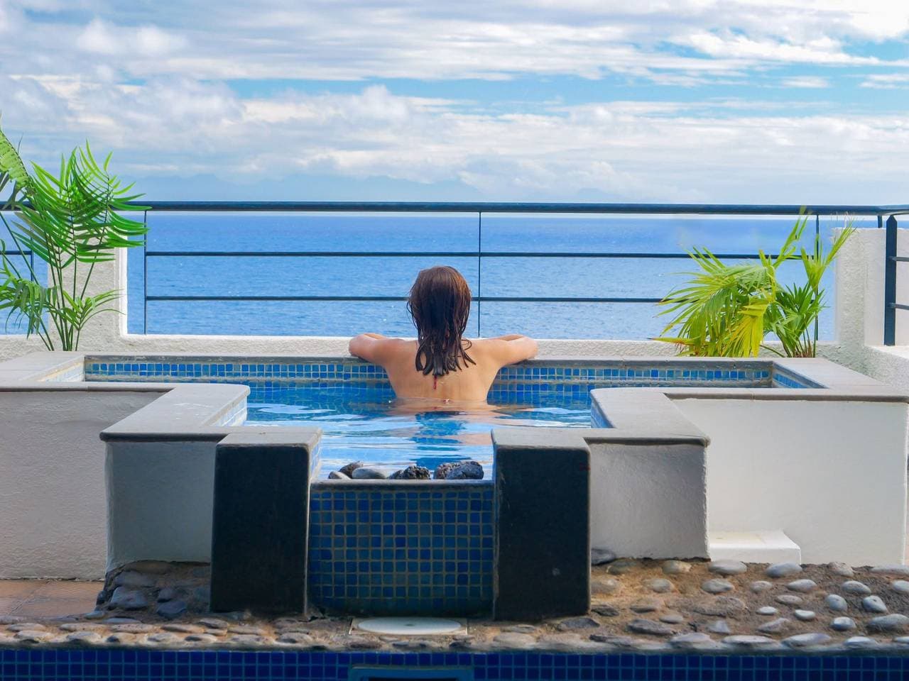 Foto 11 von 38: Zweitstöckiges Ferienvilla mit Terrassen, Pool, Sauna sowie herrlichem Berg- un
