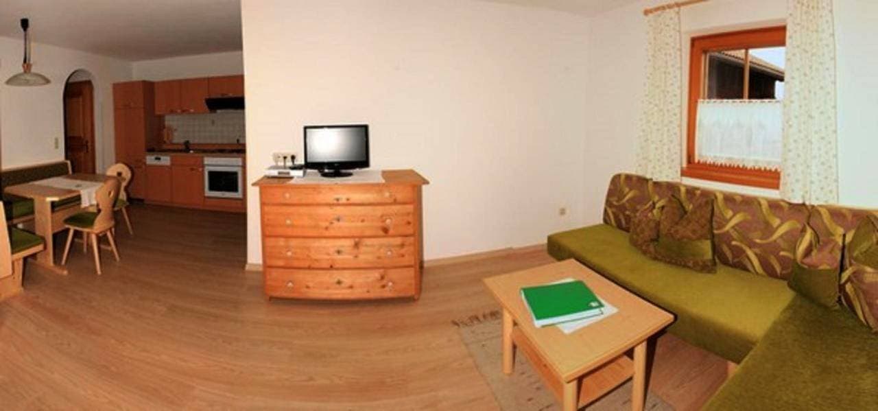 Foto 3 von 18: Ferienwohnung für 4 Personen mit Garten