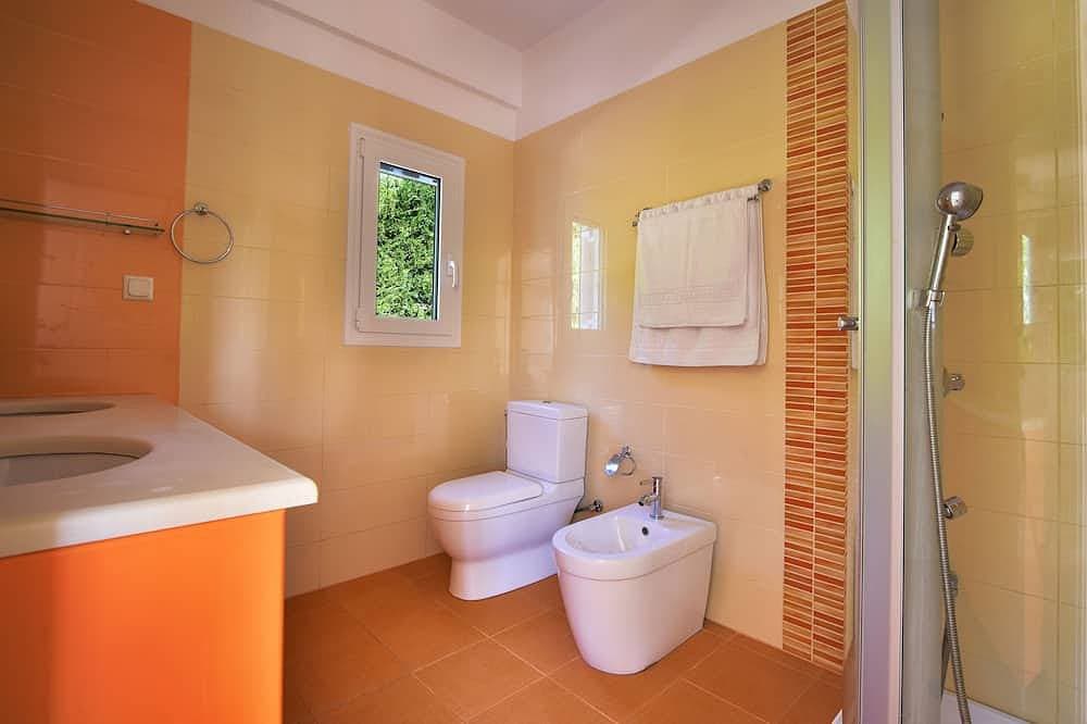 Foto 8 von 30: Familienfreundliche Luxusvilla direkt am Strand mit eigenem Tennisplatz, Pool, Whirlpool ...