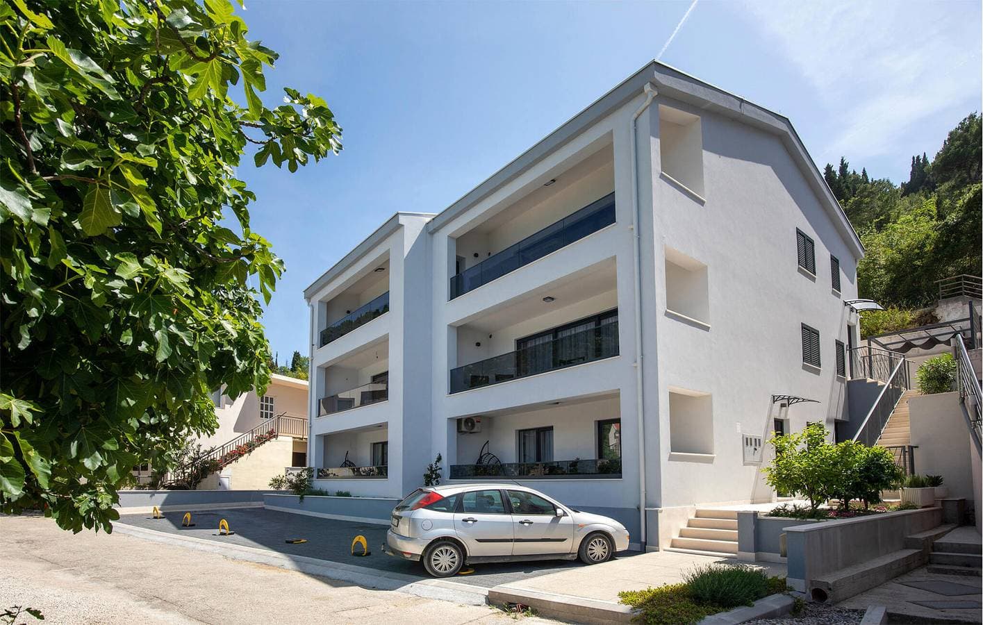 Gemütliche Wohnung mit Terrasse, WLAN und Parkplatz, 2,5 km vom Strand entfernt 1