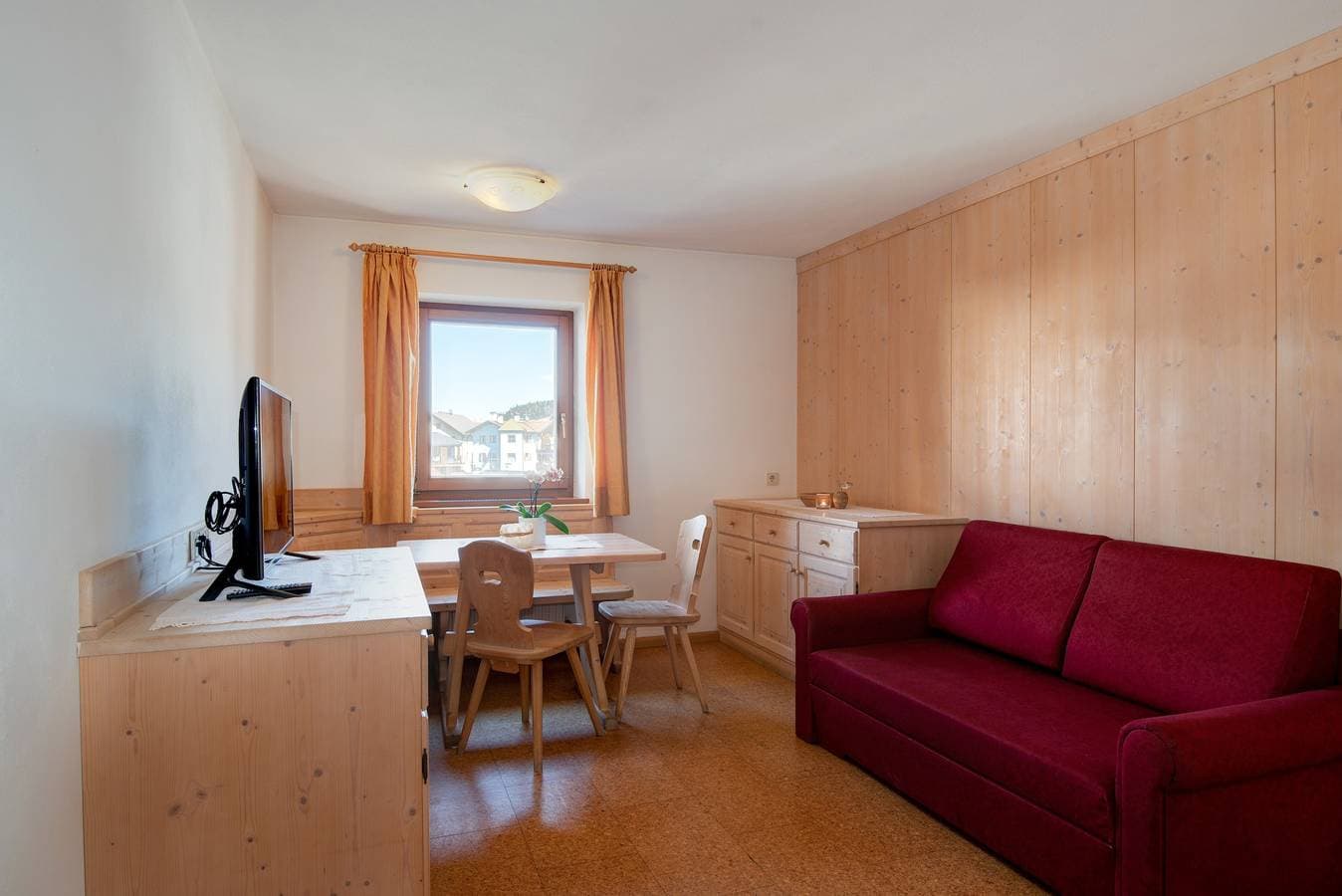 Foto 2 von 22: Schöne Ferienwohnung 7 "Zur Sonne" mit Bergblick & Garten