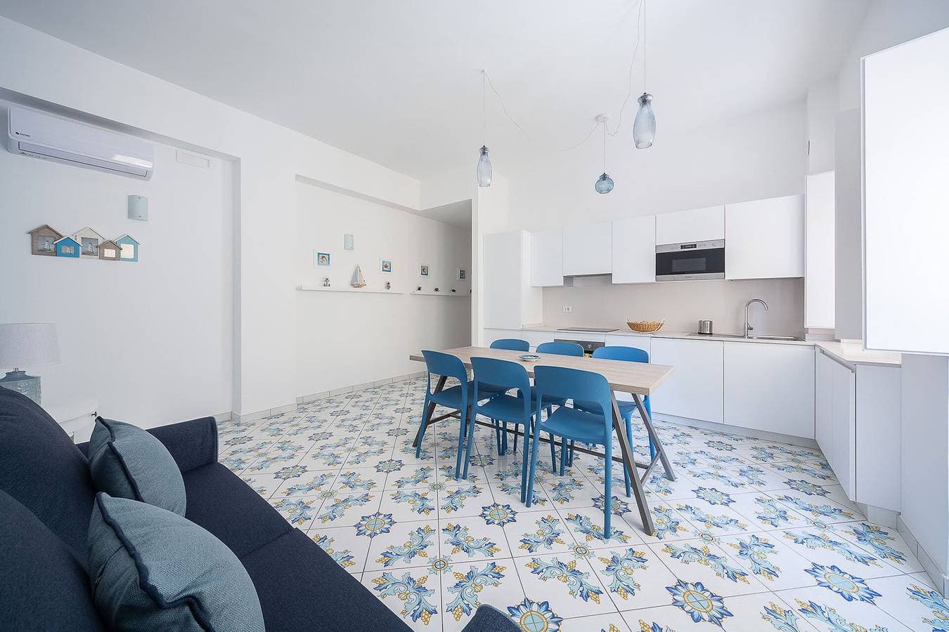 Foto 7 von 24: Ferienwohnung für 6 Personen mit Balkon