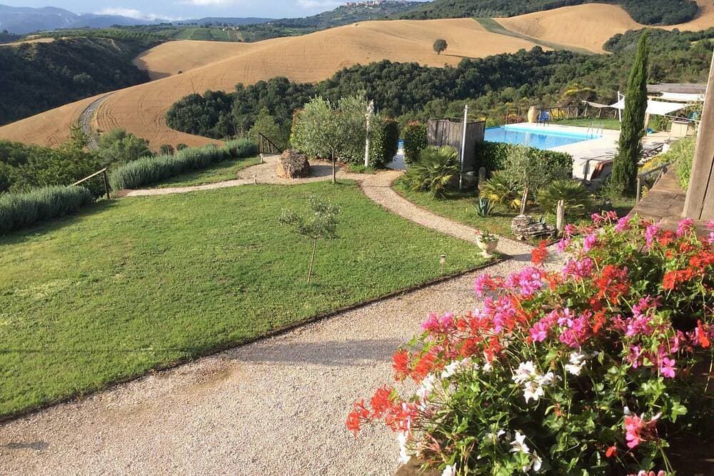 Foto 12 von 30: Villa mit Infinity-Pool mit Blick auf fantastische Aussichten und Sonnenuntergänge.