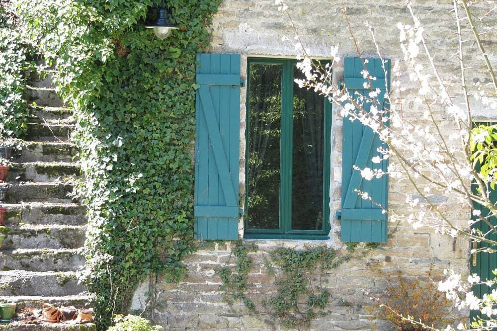 Foto 9 von 25: Beautiful Breton Barn with Pool 3 Bed, Sleeps 7. Great for groups or families