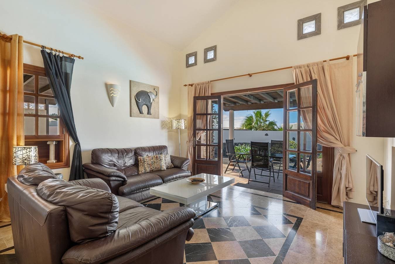 Foto 5 von 31: Ferienhaus "Villa Tania" mit Meerblick, Bergblick, Pool, Garten, Terrassen und WLAN