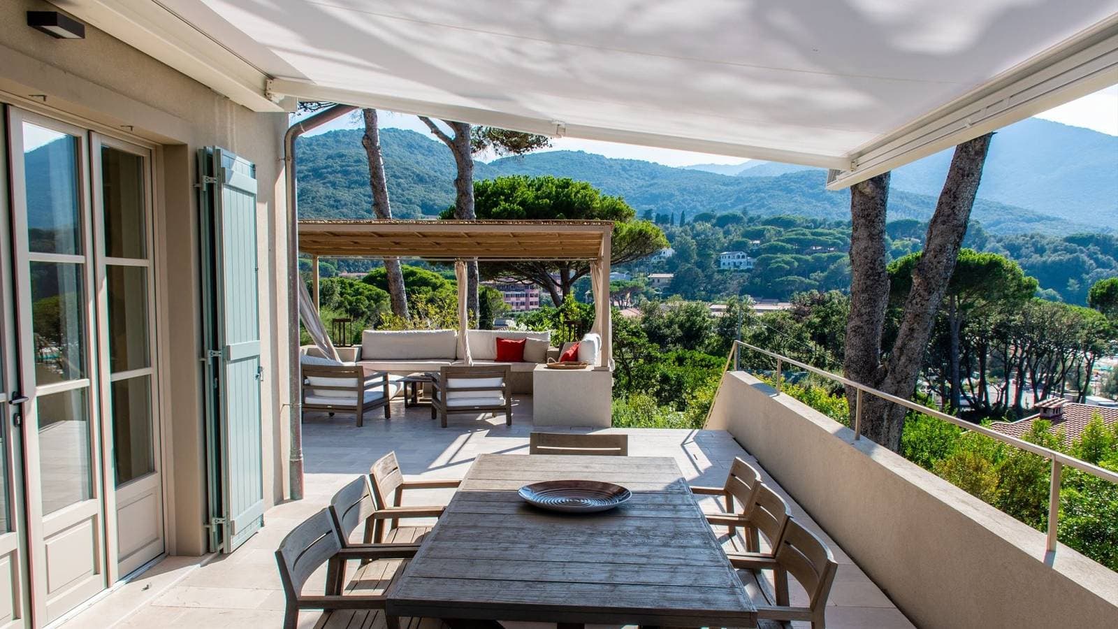 Foto 5 von 36: Villa für 7 Personen mit Balkon
