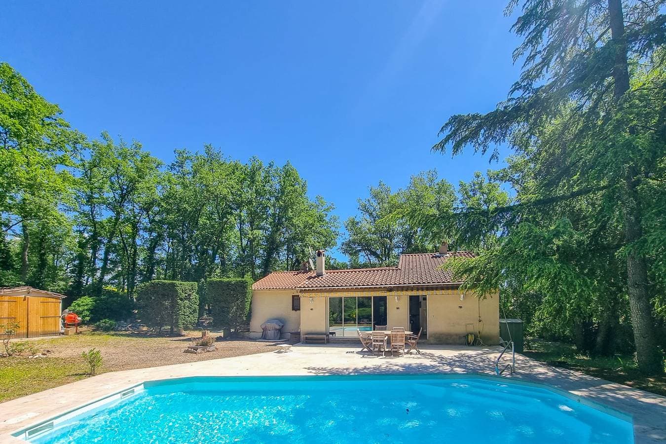 Foto 3 von 29: Villa für 6 Personen mit Pool