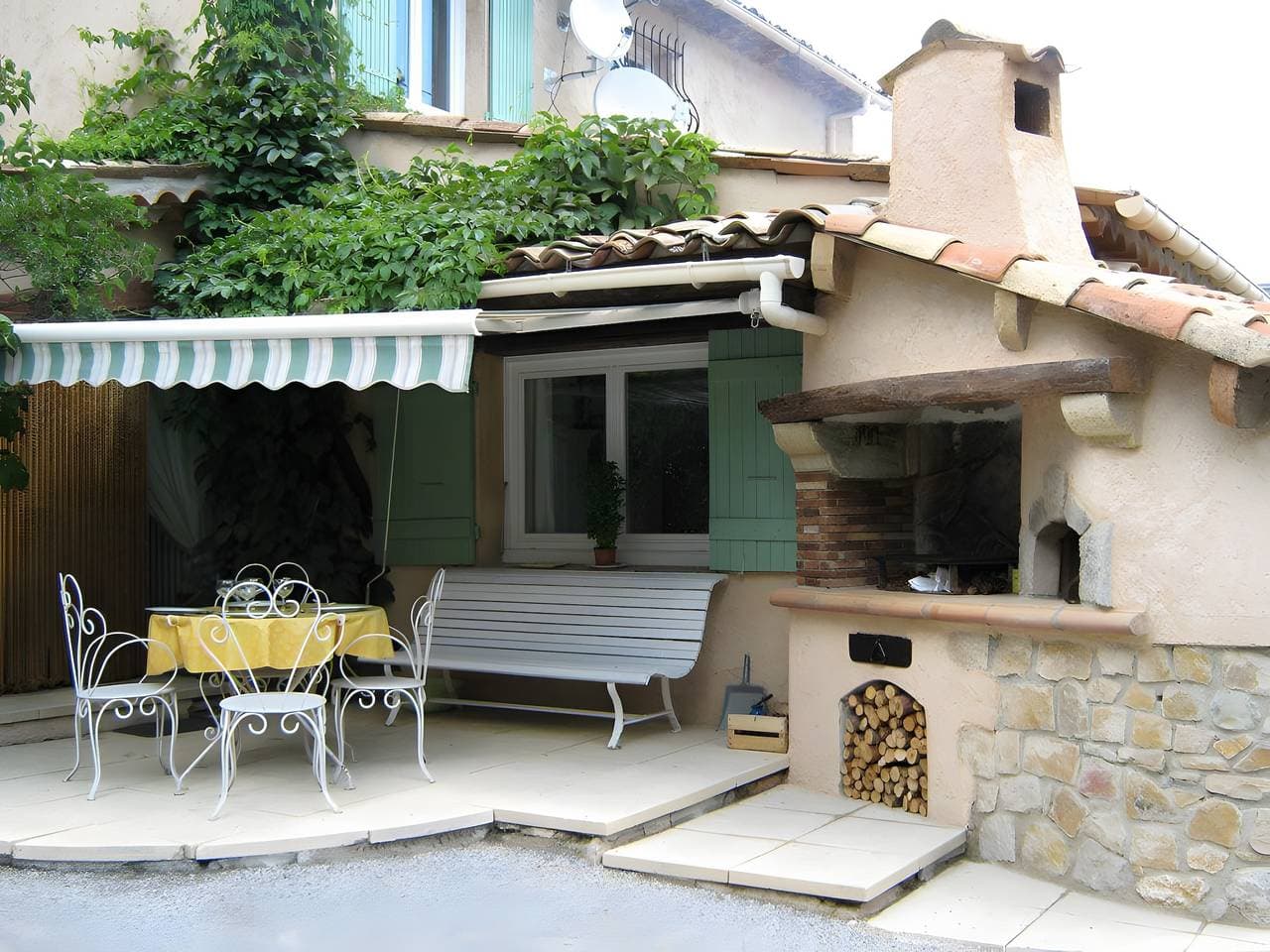 Foto 7 von 45: Villa La Myreclose mit Bergblick, privater Terrasse und WLAN