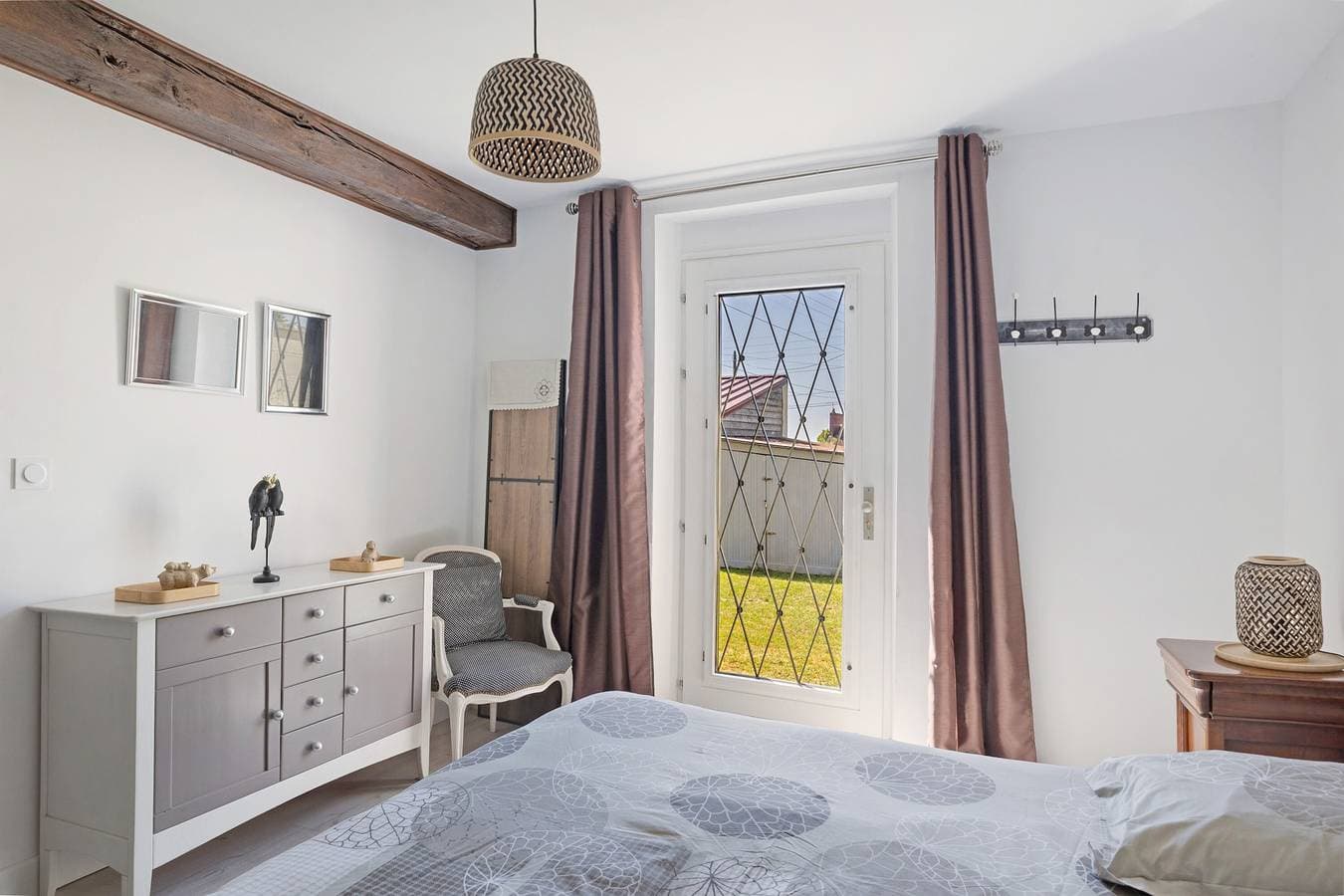 Foto 11 von 27: Gîte Le Francvillois: Ferienhaus mit privatem Garten und WLAN